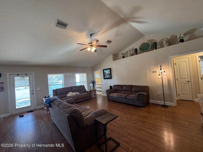 Building Photo - 10054 Amidon St