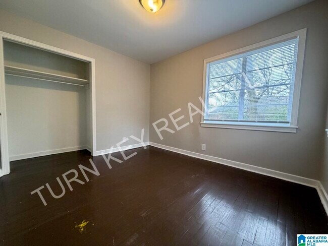 Building Photo - 908 5 Mile Rd