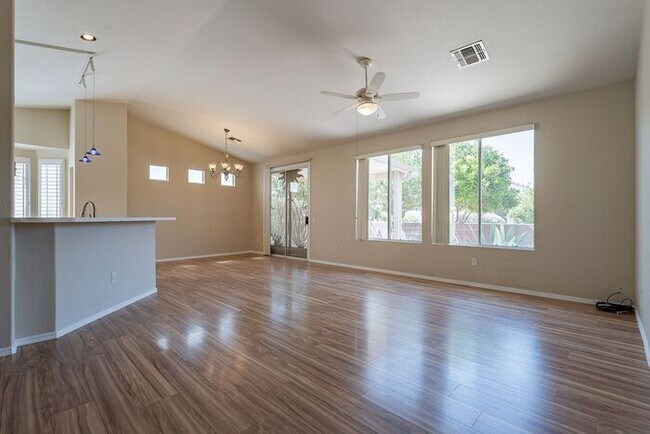 Building Photo - 7602 W Starry Night Ln