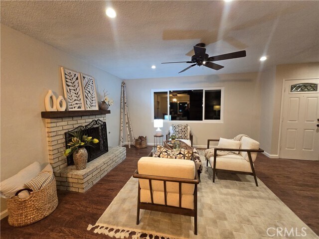 Building Photo - 607 Sixth St