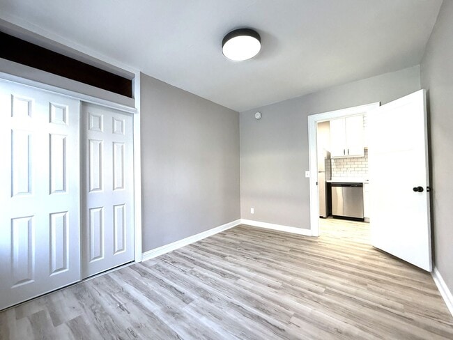 Building Photo - 1532 S 64th St