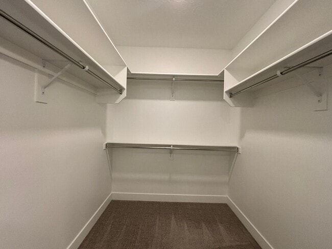 Building Photo - 1 BEDROOM APARTMENT FOR RENT IN DESERT COLOR!