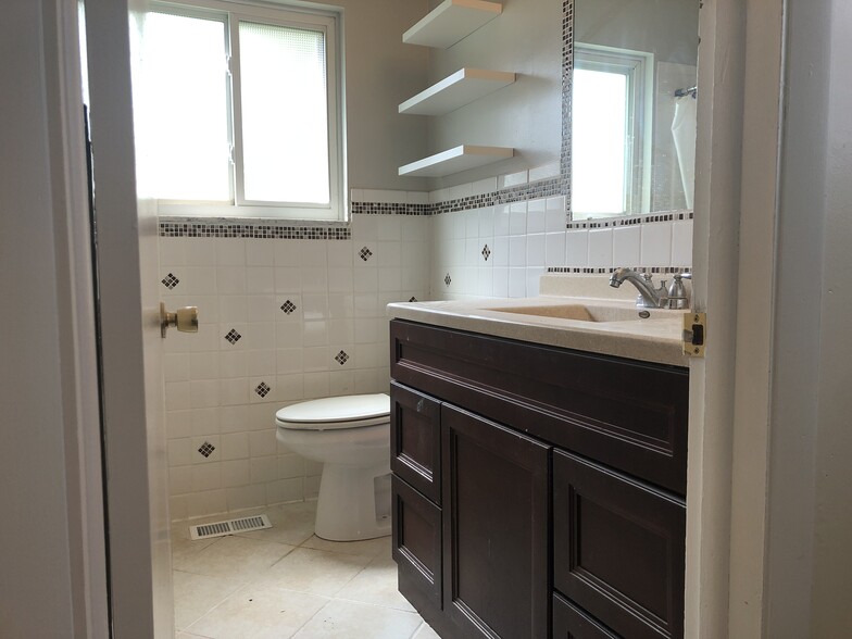 Bathroom 1 - 6062 Hardy Ave