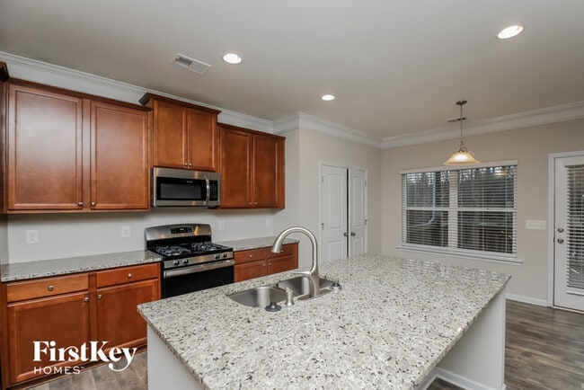 Building Photo - 388 Berkleigh Trails Dr