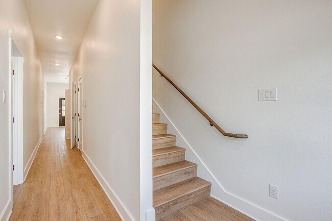 Building Photo - 2335 Benbrook Blvd