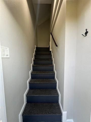 Building Photo - 6200 Victor St