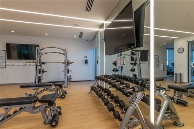 Building Photo - 10245 NW 63rd Terrace