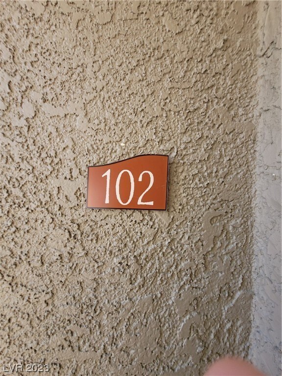 Building Photo - 2121 Blue Breeze Dr