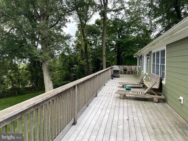 Building Photo - 3317 Black Rock Rd