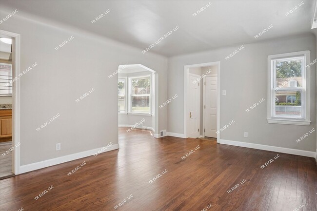 Building Photo - Charming 3-Bedroom Brick Ranch in highly d...