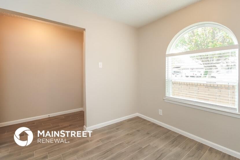 Building Photo - 5621 Macdougall Dr