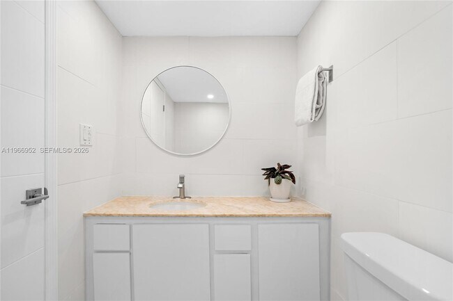 Building Photo - 5401 Collins Ave