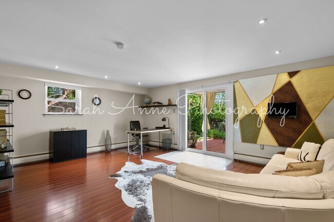 Building Photo - 426 Jefferson St