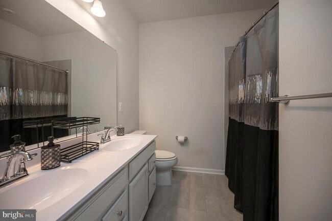 Building Photo - 7977 Independence Dr