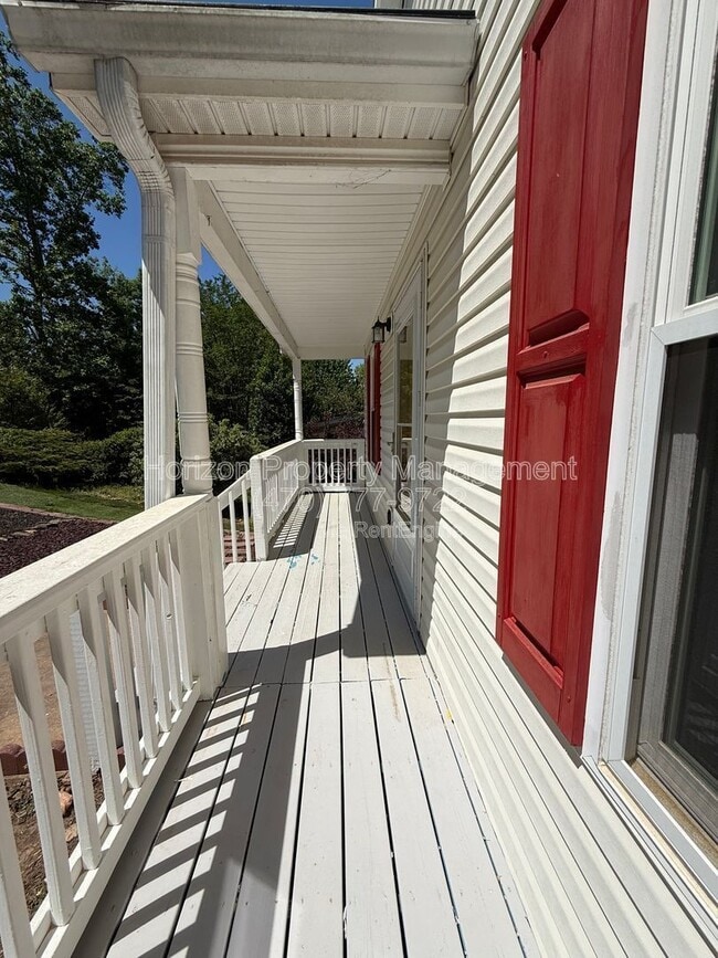 Building Photo - 9170 Horseshoe Bend