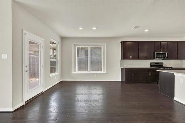 Building Photo - 908 Leadtree Loop