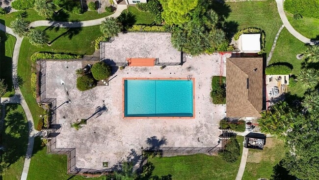 Building Photo - 4045 Crockers Lake Blvd