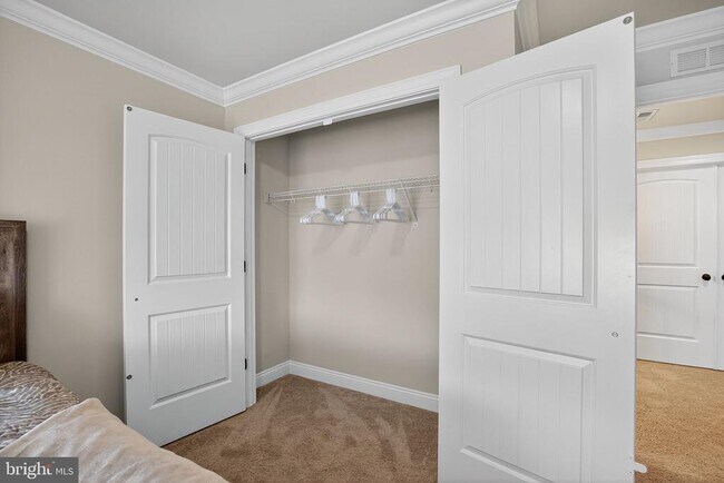 Building Photo - 7986 Benjamin Stoddert Ct