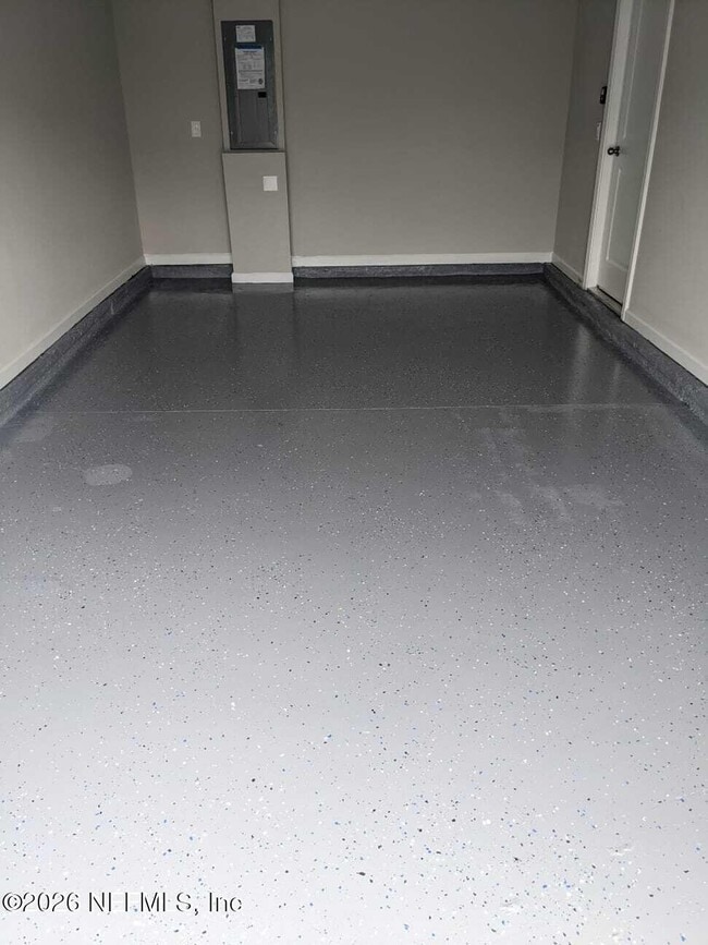 Building Photo - 118 Pinebury Ln