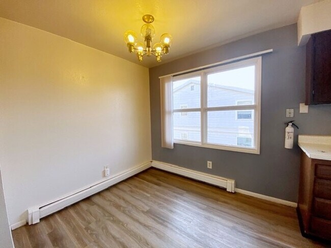 Building Photo - 3934 W 30th Ave