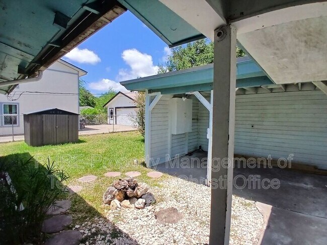 Building Photo - 4701 Prinston Dr