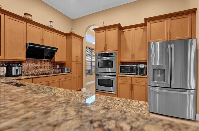 Building Photo - 5038 SW 183rd Ave