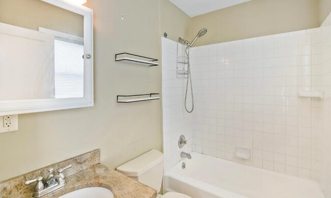 Building Photo - 139 Belview Ave