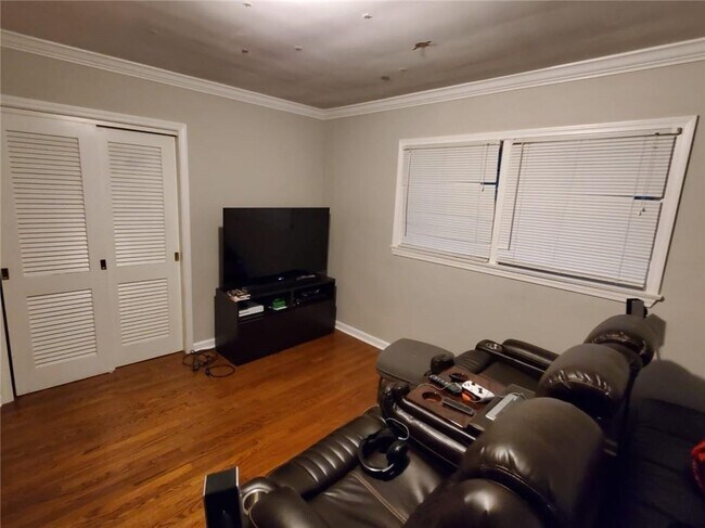 Building Photo - 448 Susan Creek Dr