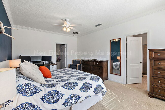 Building Photo - 61 MOORINGS COURT