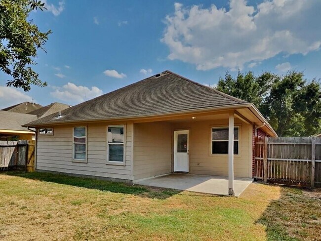 Building Photo - 1926 Plum Creek Ln