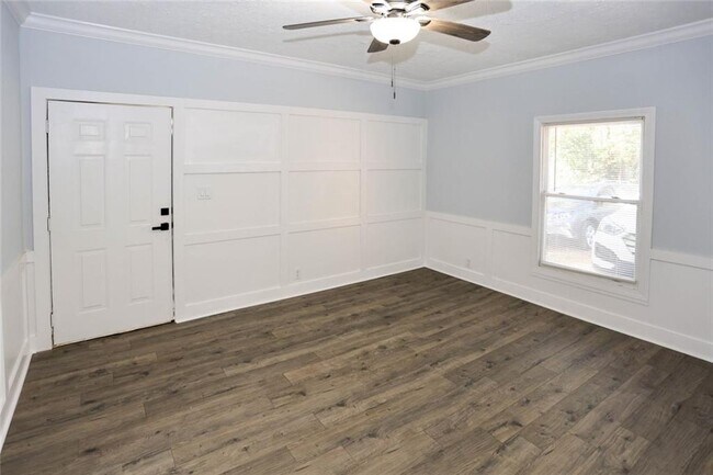 Building Photo - 1508 Peachcrest Rd
