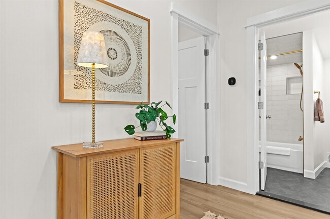 Building Photo - 221 Ardmore Dr