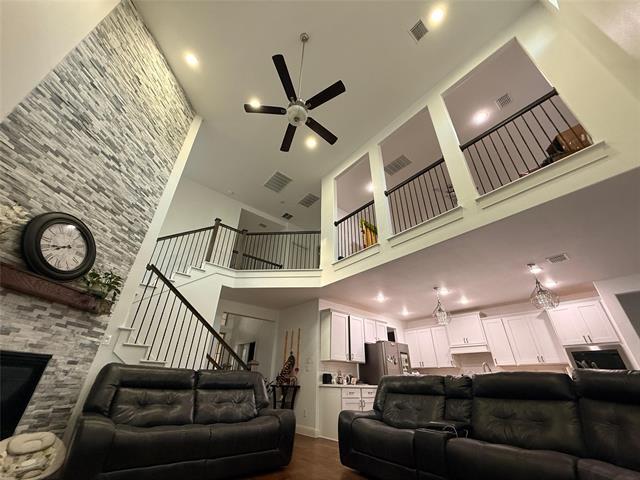 Building Photo - 325 Augusta Ct