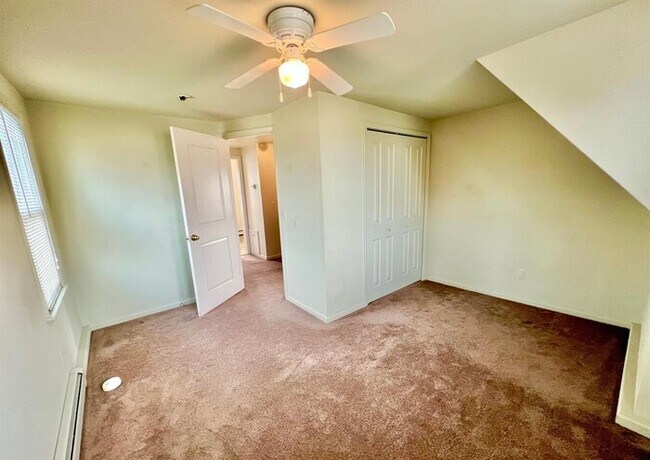 Building Photo - 37697 Mast Ct