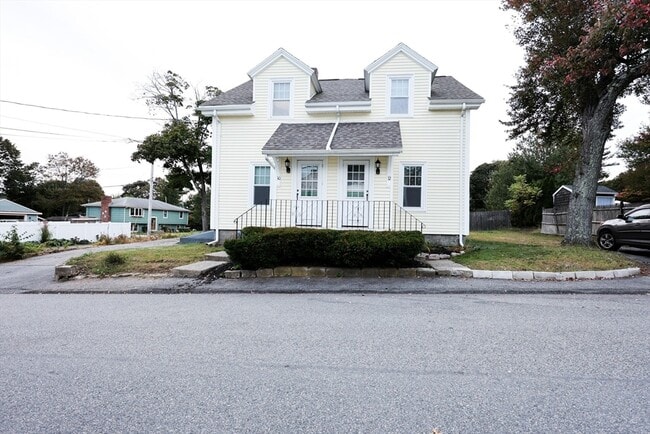 Primary Photo - 32 Sheppard Ave