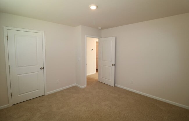 Building Photo - 182 Carriage Cove Cir