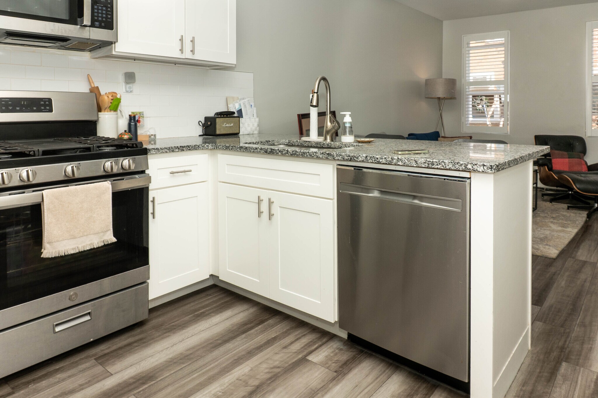 Building Photo - 1230 Mercy St