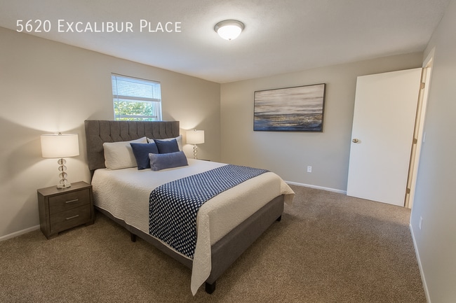 Building Photo - 5620 Excalibur Pl