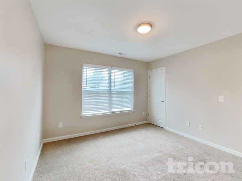 Building Photo - 2820 Wild Poplar Way