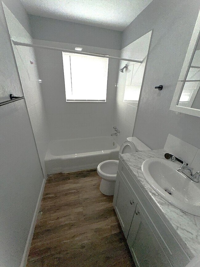 Building Photo - NEW IN MANAGEMENT - AVAILABLE NOW! $100 OFF MOVE IN SPECIAL