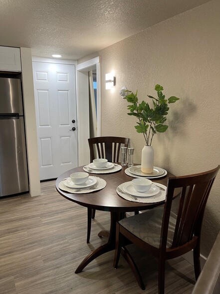 Dining Area - 134 W 11th Ave
