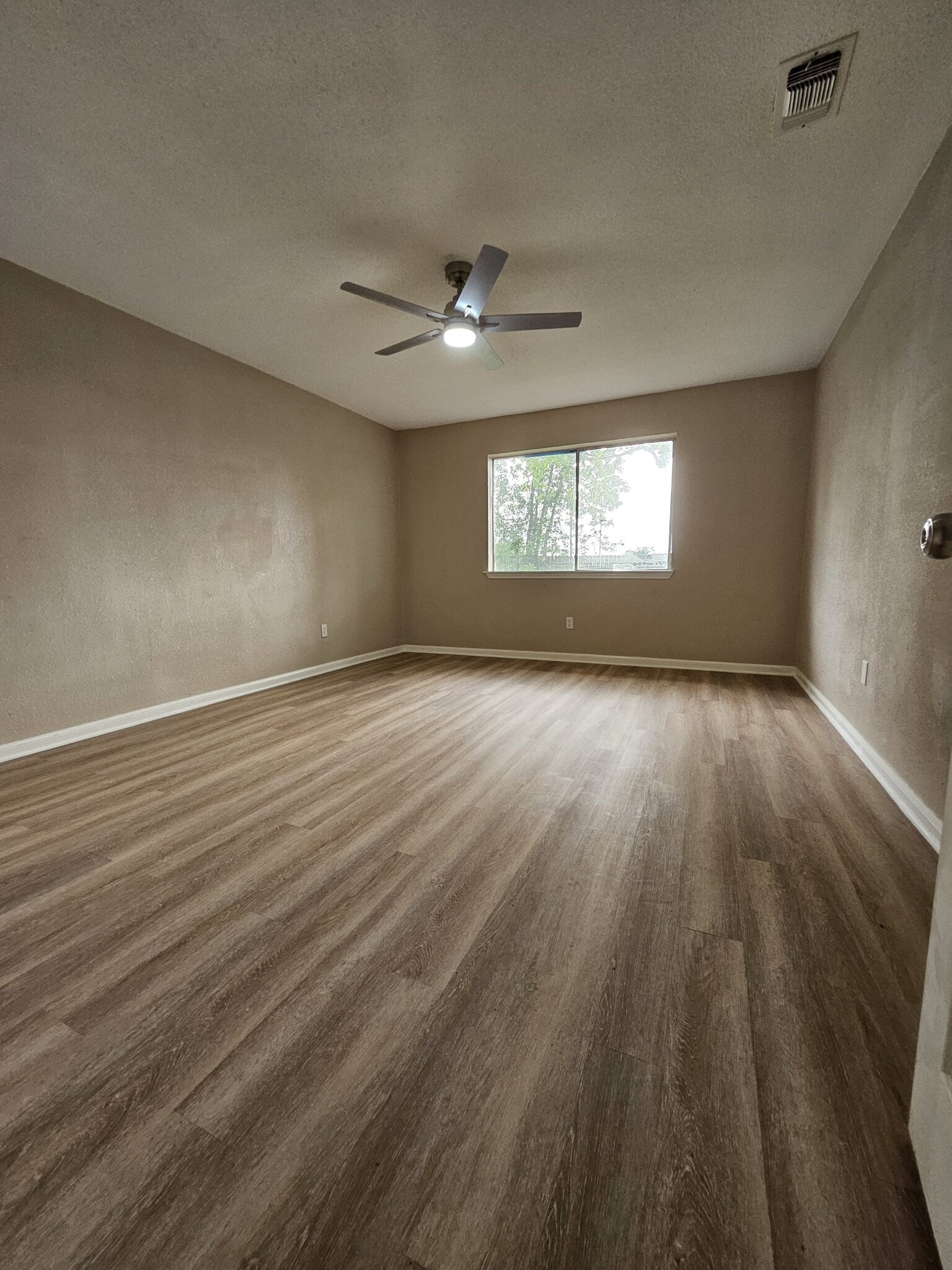 Building Photo - 214 Oleander St