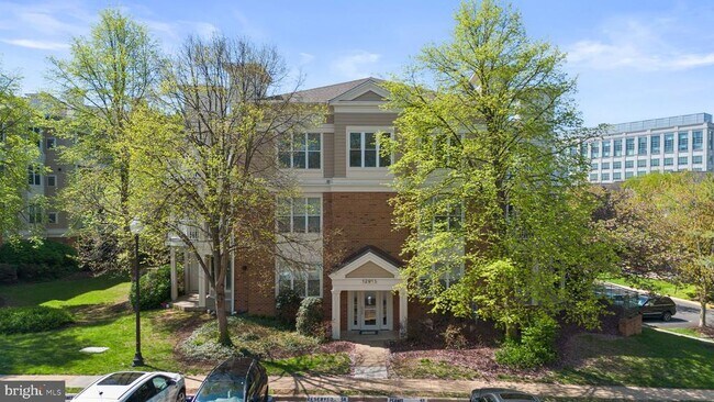 Building Photo - 12915 Alton Square