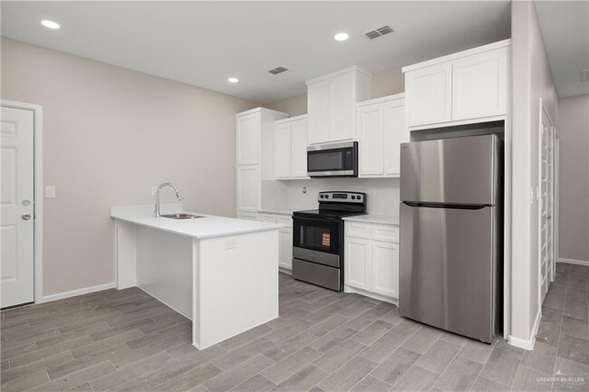 Building Photo - 23 W Harrison Ave