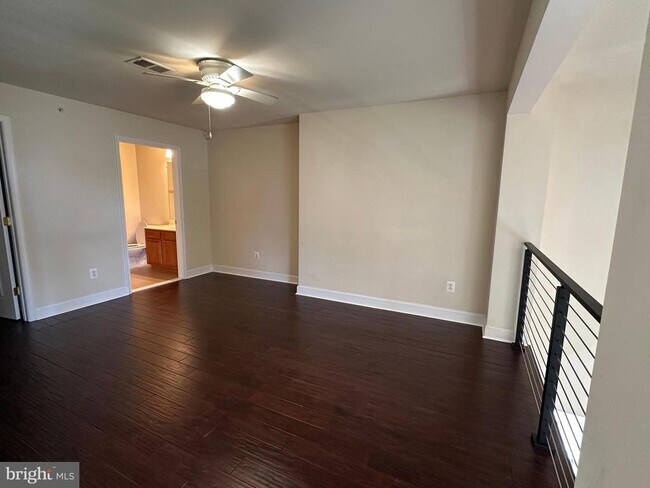 Building Photo - 13846 Greendale Dr