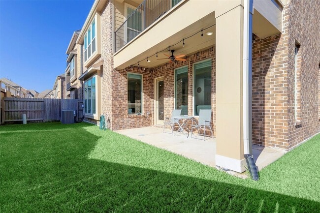 Building Photo - 18303 Harmony Bluff Ln