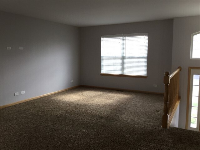 Building Photo - 618 Treble Ln