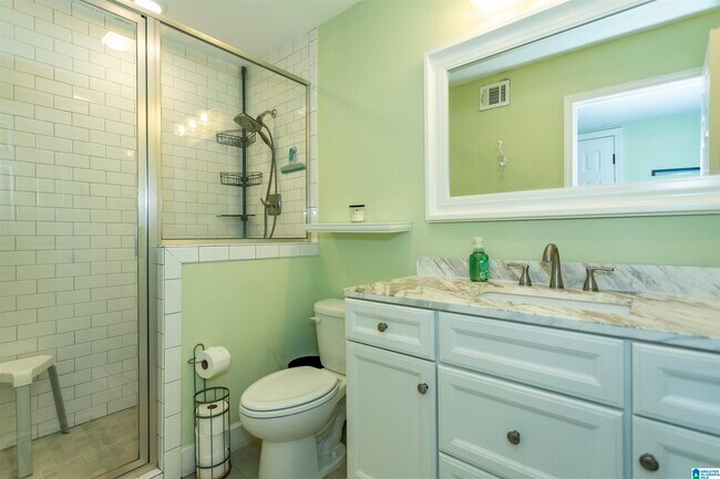 Building Photo - 327 Heath Dr