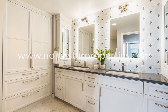 Building Photo - Unobstructed Views at The Strand