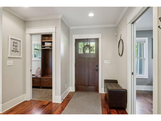 Building Photo - 4015 Wood End Dr
